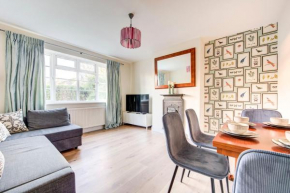 Pitshanger Haven Cosy and Charming 2-Bed Retreat